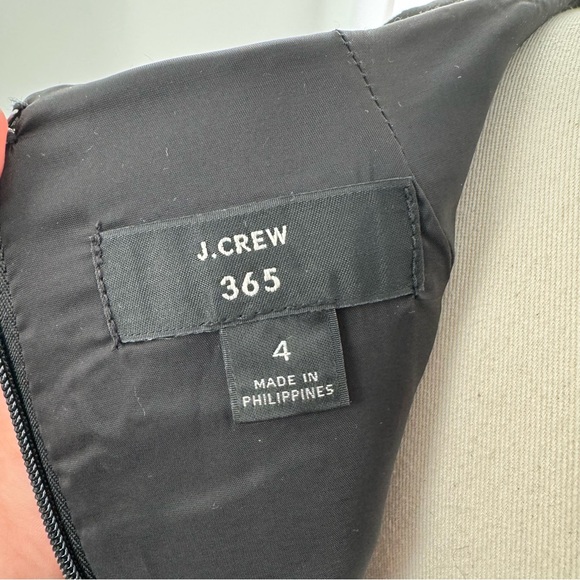 J.Crew 365 Pleated A-line Black Structured Linen Dress Size 4 - Picture 4 of 10
